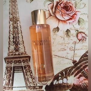 NEW  Victoria's secret Rapture fragrance Body Mist Spray